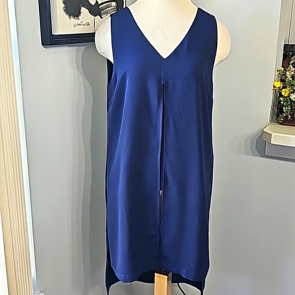 SOFT SURROUNDINGS, WOMEN'S tunic called Amadora in navy blue‎ size small.
